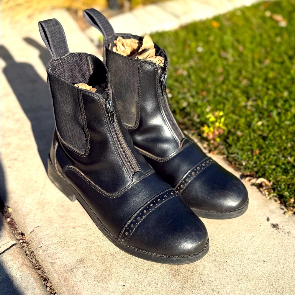 Horse back riding boots, English paddock boots